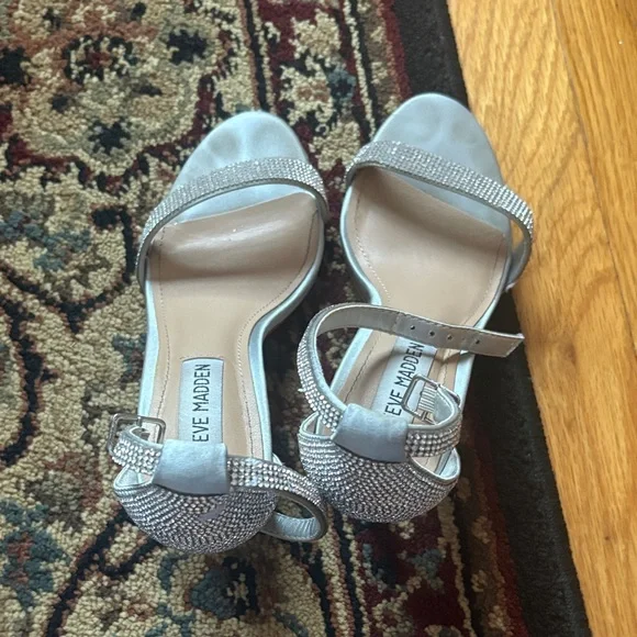 Steve Madden Silver Strappy Heels - Picture 4 of 4